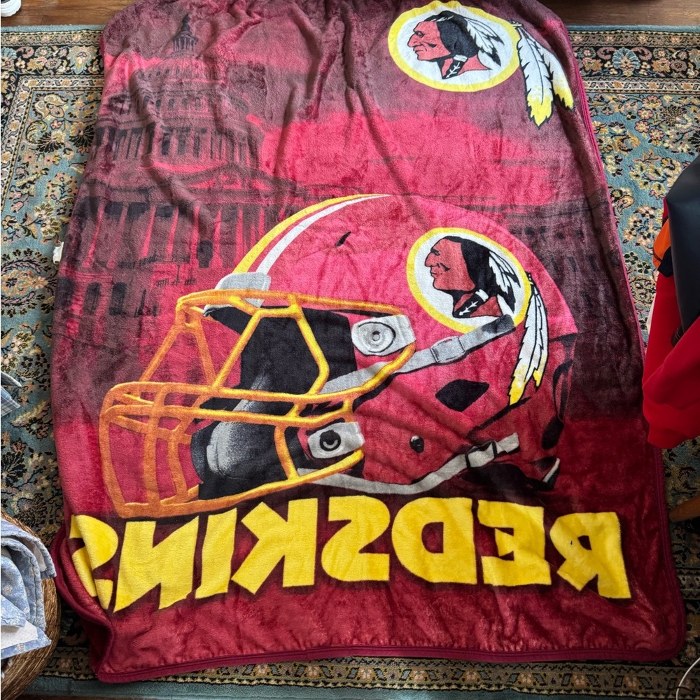 NFL Redskins Fleece Blanket - Red and Yellow
